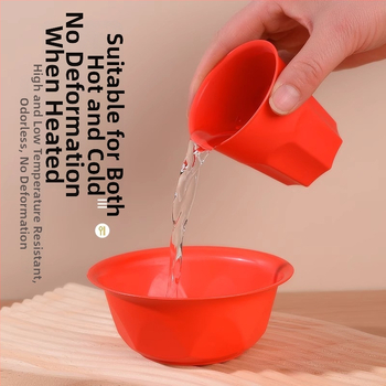 Négy darabos egyszer használatos kör plasztikus étkészlet — tálak, 3 éves szavatosság, 25/50/75/100 készlet dobozonként