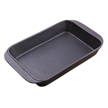 Lijevani tiganj od lijevanog željeza s dva držača, bez premaza, kompatibilan s indukcijskim, plinskim i ostalim pločama; dubina 5,5 cm; težina 3,3 kg
