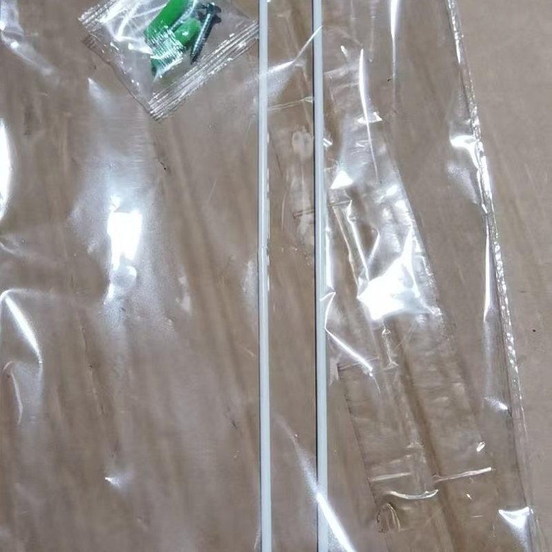 Vješeni stalak za čaše za vino – Željezo, Model 6589, Marka Independent, Kategorija pohrane: Obrnuto vješanje, Lansiranje: proljeće 2026