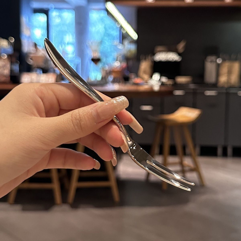 304 rozsdamentes acélból készült gyümölcs villa és gyümölcs kés készlet tároló dobozzal, gyerekeknek