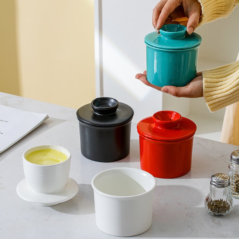 Керамичен съд за масло с капак и нож за съхранение на масло и сирене The Shepherd's Home