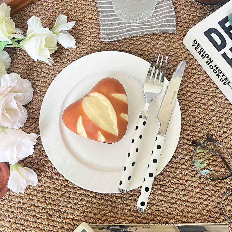 304 rozsdamentes acélból készült evőeszköz készlet: kés, villa és kanál, otthoni használatra, friss és aranyos stílus, torták, desszertek, steak és tészta számára