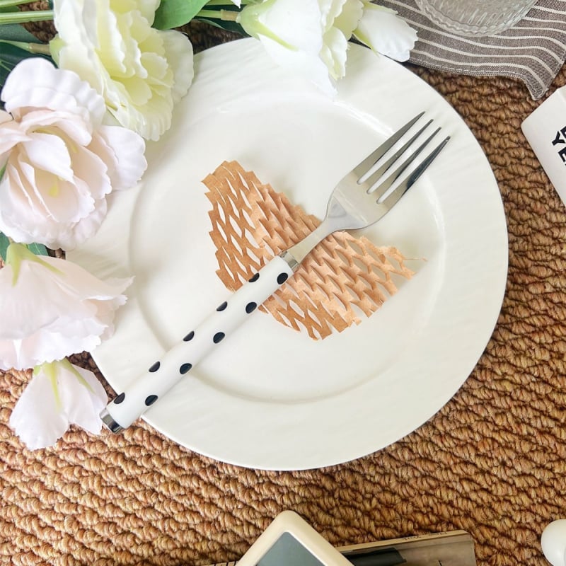 304 rozsdamentes acélból készült evőeszköz készlet: kés, villa és kanál, otthoni használatra, friss és aranyos stílus, torták, desszertek, steak és tészta számára