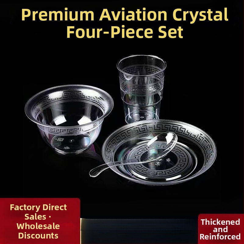 Jednorazový servis riadu — štvordielny set: misky, taniere, poháre a lyžičky; materiál: potravinársky plast; nie je biologicky rozložiteľný