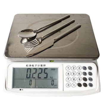 Set zapadnih pribora: nož, vilica i žlica, nehrđajući čelik, tri komada, ručna izrada, moderni minimalistički dizajn, blago defektan