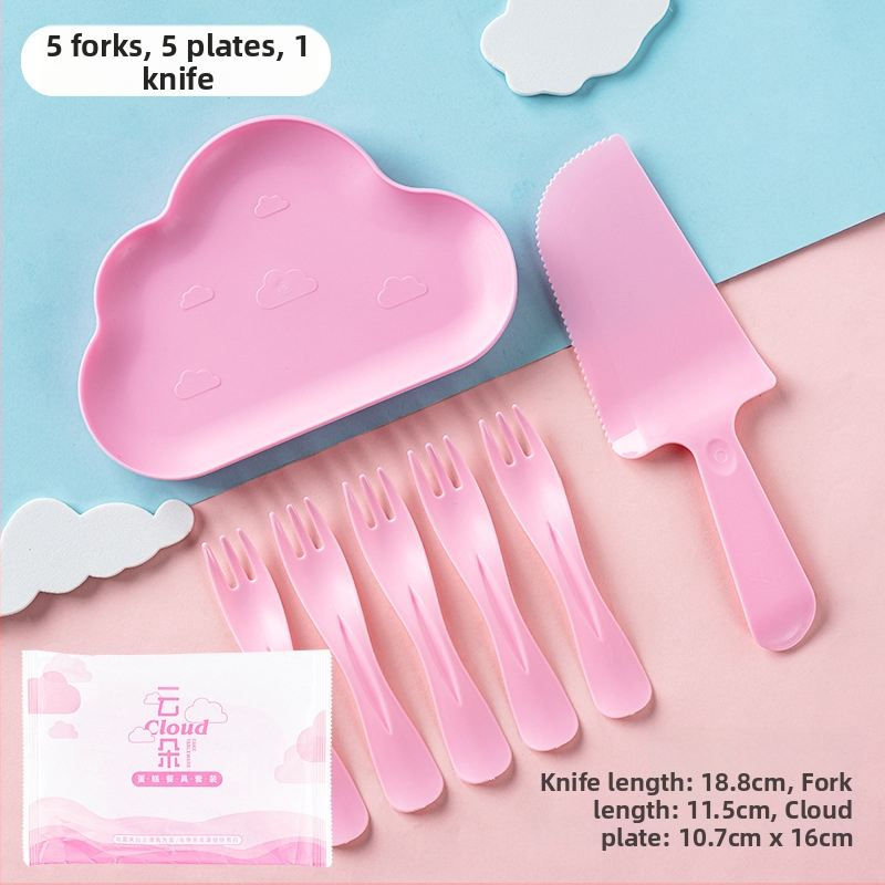 Štyri v jednom jednorázová súprava príborov k narodeninám s krabičkou na tortu, tanierom tvaru kvapky vody a vlnenou vidličkou