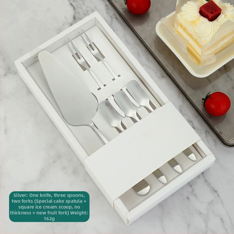 410 rozsdamentes acél desszertkészlet – modern, minimalist stílus; tükörfényes polírozás; testreszabás elérhető; tartalmaz torta kés, torta villa, torta kanál, fagylaltkanál és gyümölcs villa