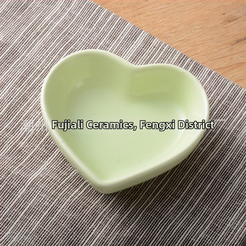 Vas ceramic în formă de inimă pentru condimente – veselă de bucătărie versatilă, potrivită pentru cuptorul cu microunde