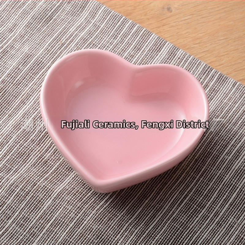 Vas ceramic în formă de inimă pentru condimente – veselă de bucătărie versatilă, potrivită pentru cuptorul cu microunde