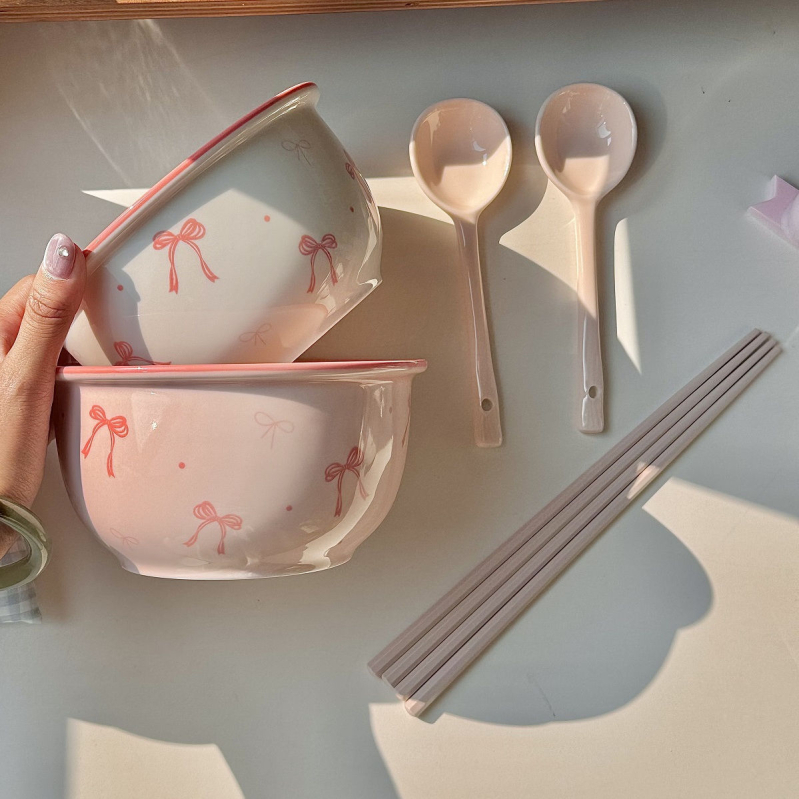 Zdjela za rezance s motivom mašne, INS stil, podglazurno završavanje, od kostnog porcelana