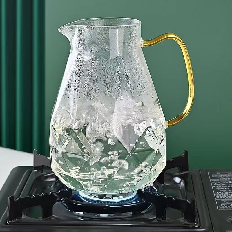 Σετ μπουκάλι κρύου νερού με γυάλινα ποτήρια — μοντέρνο μινιμαλιστικό στυλ, υφή σφυρήλατη, κατάλληλο για χυμό, γάλα, τσάι και κρύο νερό, έτοιμο για δώρο