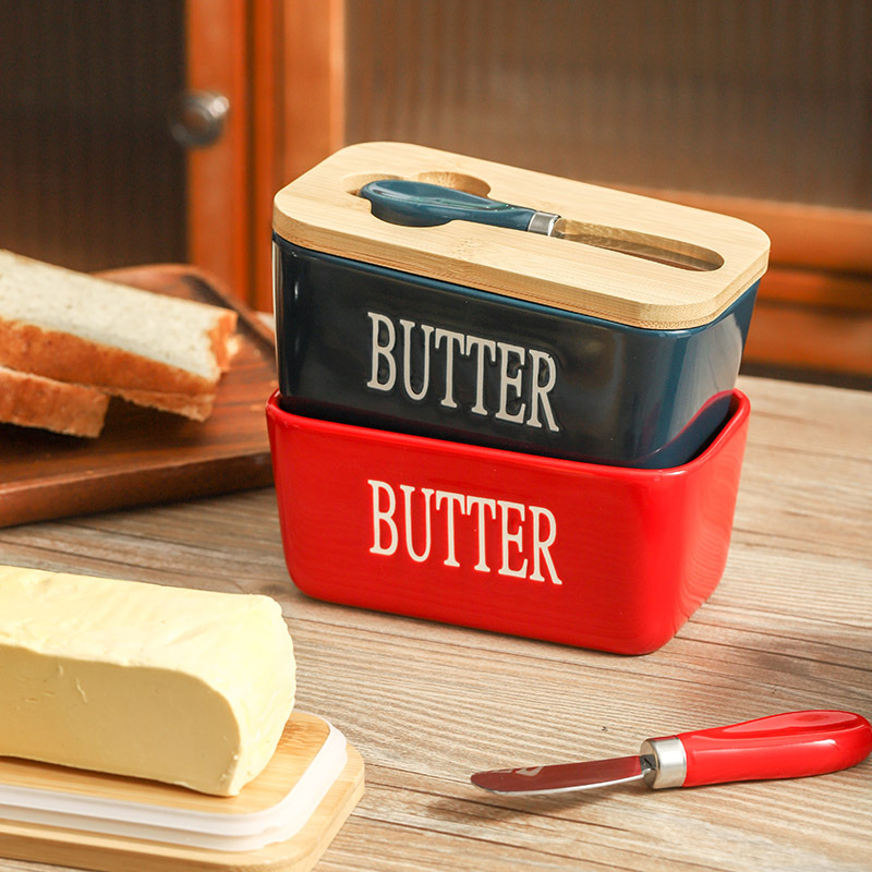 Керамична кутия за масло с нож и дървена капачка; правоъгълна кутия за съхранение на масло и сирене; подходяща за микровълнова, фурна и съдомиялна машина.