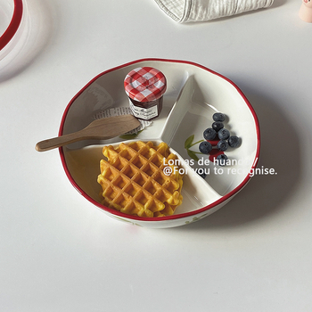 Porcelanski podijeljeni tanjur s poklopcem za porciju — Nordic stil, nepravilnog oblika, uzorak biljaka, pod glazurom