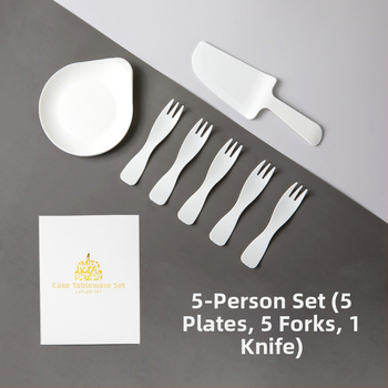 Jednorázový súbor stolových potrieb na narodeniny — plastové nože, vidličky a tanier s kvapkacím podnosom; veľkoobchodné balenie 320 škatúľ; životnosť 3 roky.