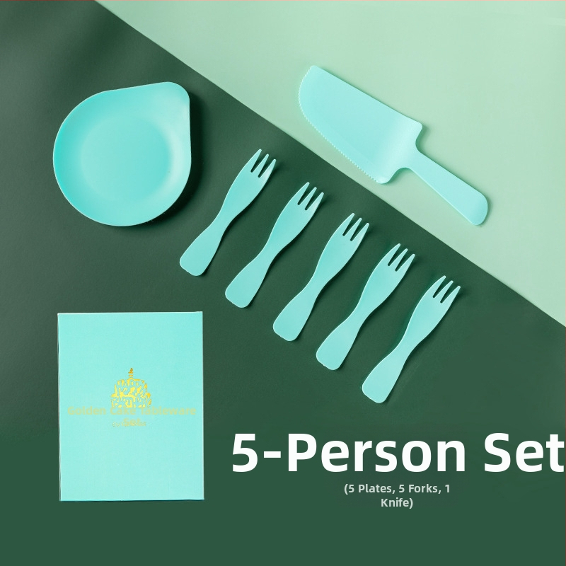 Jednorázový súbor stolových potrieb na narodeniny — plastové nože, vidličky a tanier s kvapkacím podnosom; veľkoobchodné balenie 320 škatúľ; životnosť 3 roky.