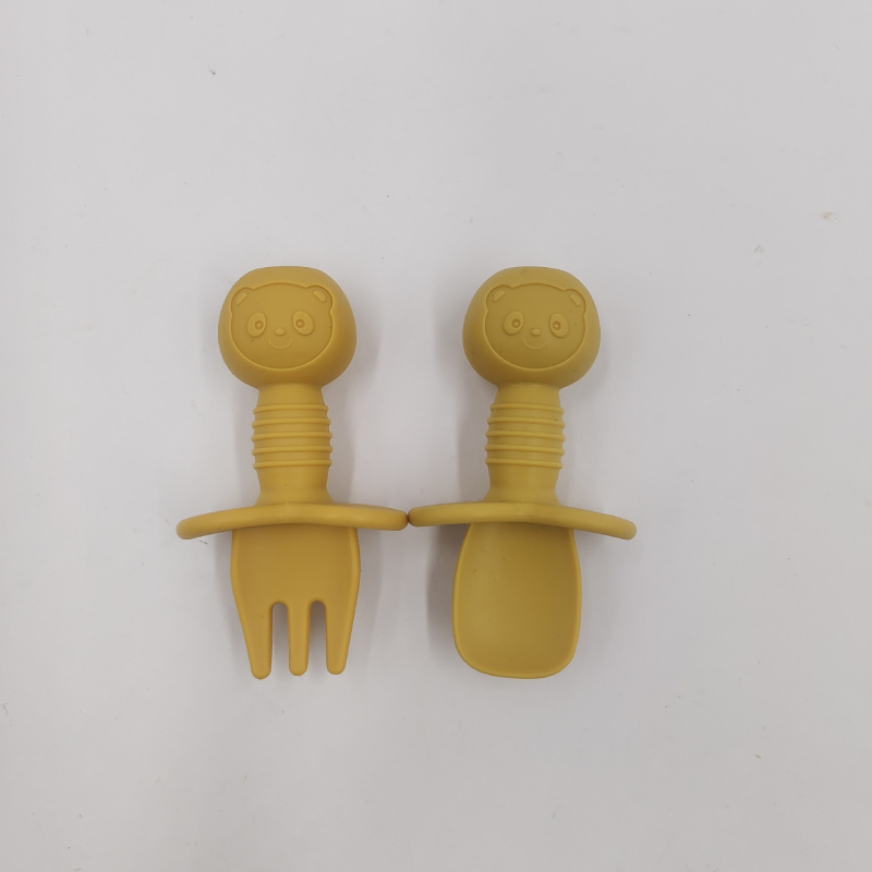 Silikonski set dječjih vilica i žlica – kratka drška, mekani, 2 komada, sladak jednostavan stil