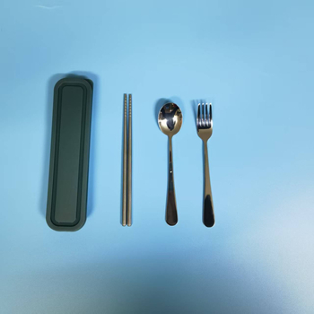 3-dijelni prijenosni set pribora od 304 nehrđajućeg čelika: vilica, žlica i štapići za jelo, ogledno-polirani završetak, minimalistički modern stil