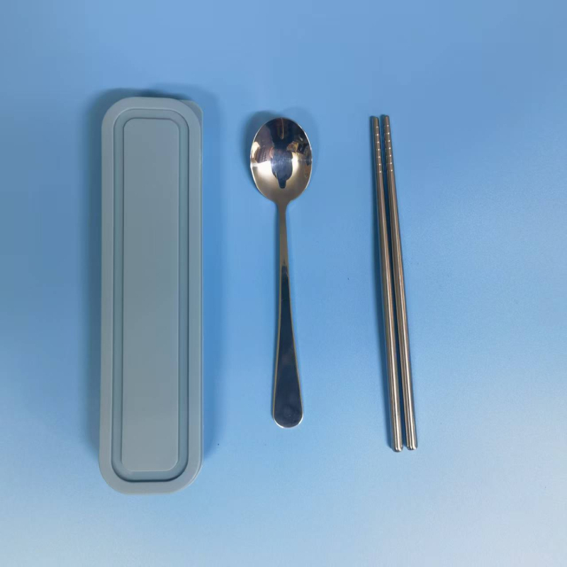 3-dijelni prijenosni set pribora od 304 nehrđajućeg čelika: vilica, žlica i štapići za jelo, ogledno-polirani završetak, minimalistički modern stil