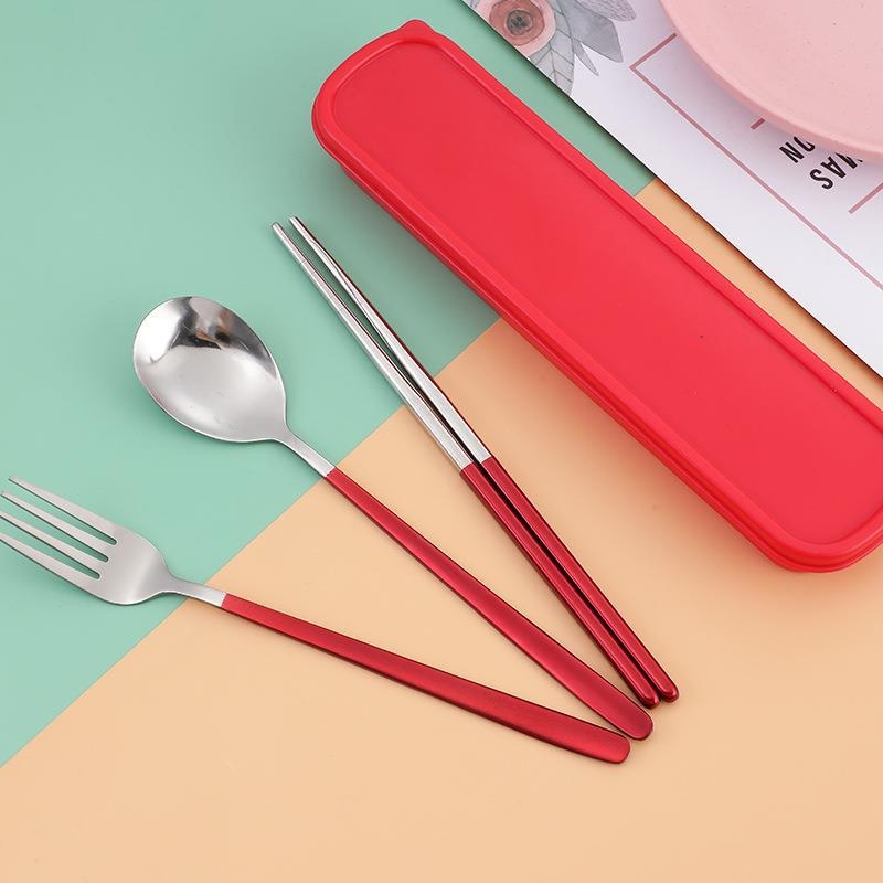 Κορεατικού στιλ φορητό σετ μαχαιροπίρουνων από ανοξείδωτο χάλυβα 410 — περιλαμβάνει 2 chopsticks, 1 κουτάλι, 1 πιρούνι και θήκη αποθήκευσης