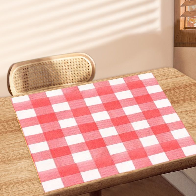 Jednokratni PE stolnjak, vodootporan i otporan na masnoće, pravokutni, debljina 1 nit