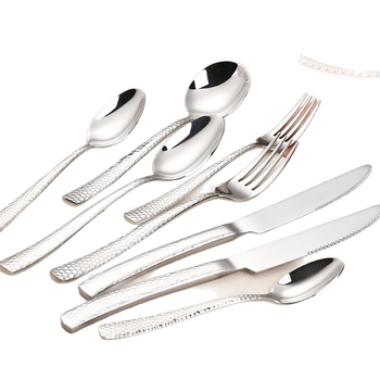 Σετ μαχαιροπίρουνα δυτικής κουζίνας από ανοξείδωτο 304: μαχαίρι, πιρούνι και κουτάλι επιδορπίου με σφυρηλατημένη υφή hammered και φινίρισμα καθρέφτη