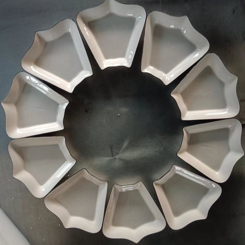 Set de platouri ceramice în formă de evantai, din porțelan de os, finisaj subglazură, stil simplu