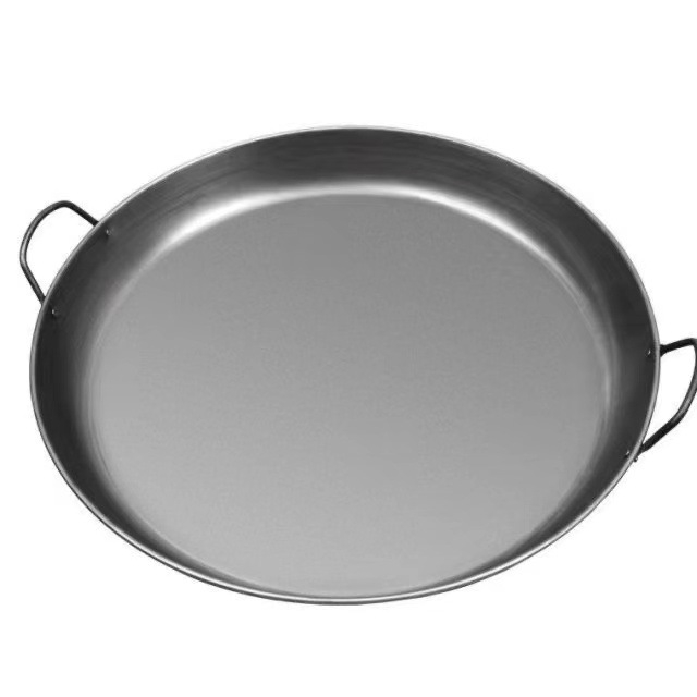 Kétfülű vas palacsinta serpenyő bevonat nélkül, sík aljzattal, mélység 5,2 cm, tömeg 2–3 kg, modellek 35/40/45/50, indukciós és gáztűzhelyhez alkalmas