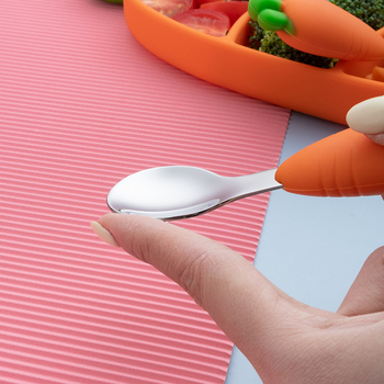 Dječji set posuđa od 304 nerđajućeg čelika sa silikonskim tanjurićem u obliku mrkve, trodjelni set za bebe od 6 mjeseci