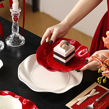 Keramički set posuđa (zdjele i tanjuri) — moderan minimalistički dizajn, jednobojna glazirana površina, prikladno za mikrovalnu, mogućnost prilagodbe