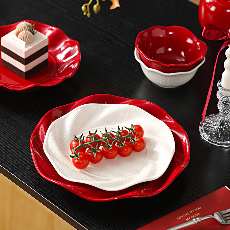 Keramički set posuđa (zdjele i tanjuri) — moderan minimalistički dizajn, jednobojna glazirana površina, prikladno za mikrovalnu, mogućnost prilagodbe