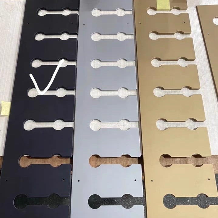 Raft pentru pahare de vin - aliaj de aluminiu, montat pe perete, 5 mm grosime, stil modern minimalist