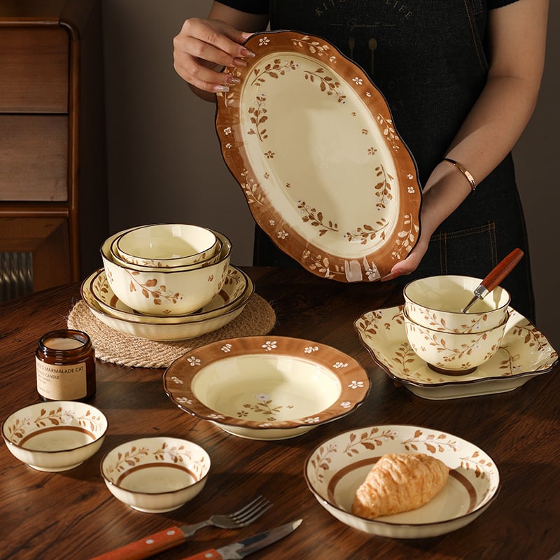 Porcelanski set zdjela i tanjura s cvjetnim podglazurnim uzorkom, mikrovalna sigurnost, okrugli oblik, svjež stil, mogućnost prilagodbe logotipa