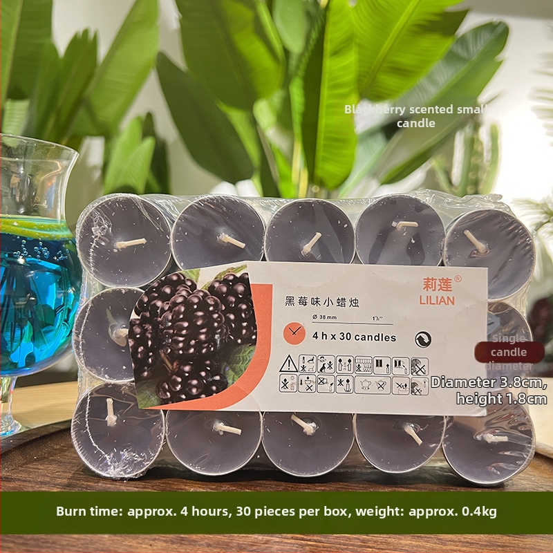 Bezdymová aromatická sviečka, valcovitého tvaru, čiastočne ručná a čiastočne strojová výroba, s tlačeným logom