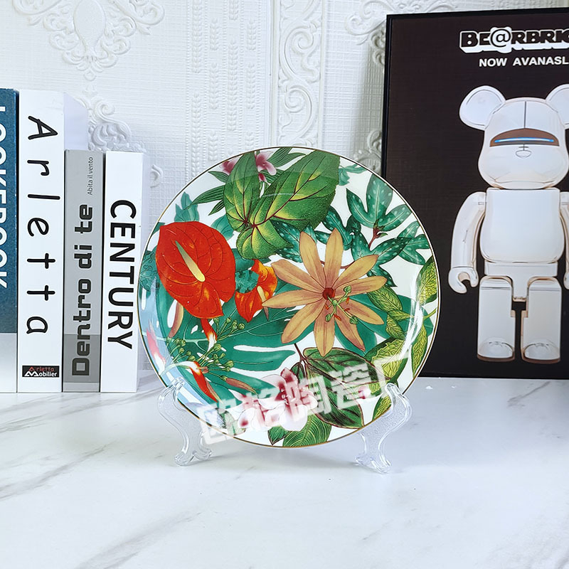 Set posuđa od kostnog porcelana s cvjetnim uzorkom na premazanom završnom sloju, lagani luksuzni retro stil; pakiranje u dvije kutije, mogućnost prilagođavanja