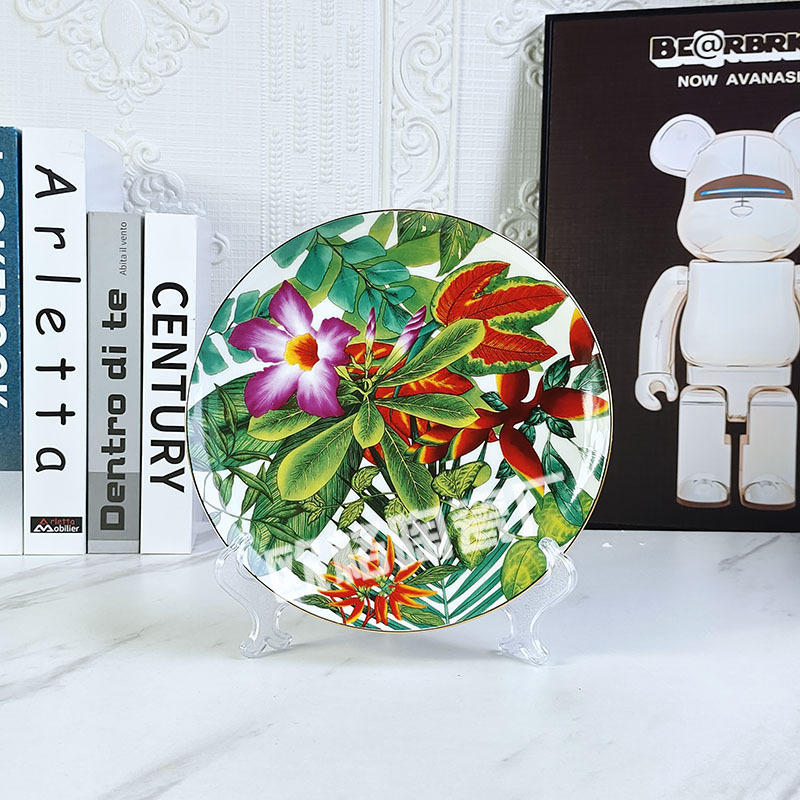 Set posuđa od kostnog porcelana s cvjetnim uzorkom na premazanom završnom sloju, lagani luksuzni retro stil; pakiranje u dvije kutije, mogućnost prilagođavanja