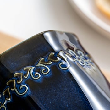 Полигонална керамична чиния за масло със запечатан буркан за сирене — западен стил, лого отпечатано, персонализация достъпна