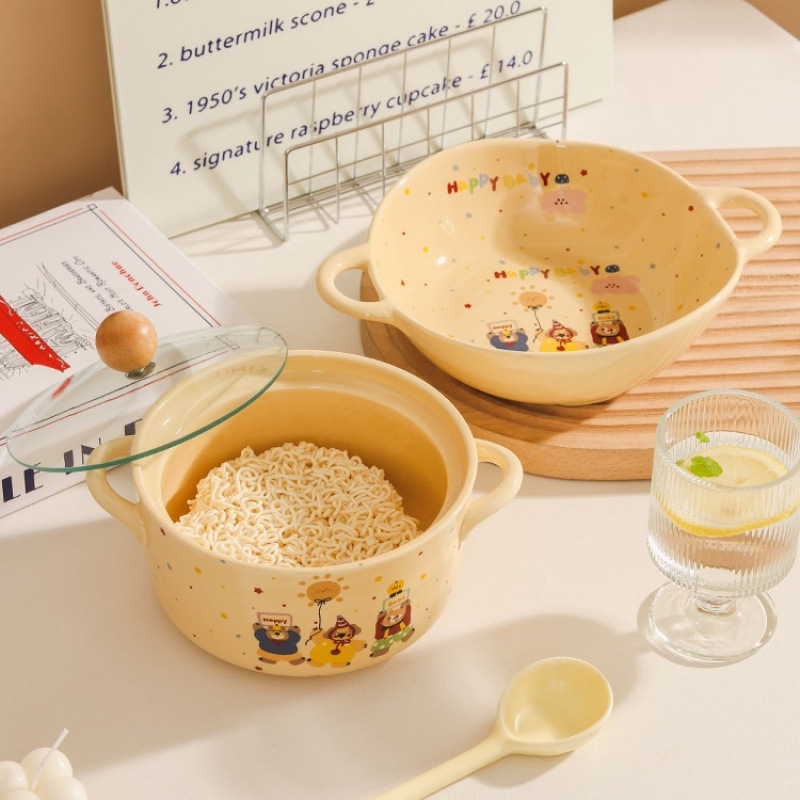 Kerámiából készült étkészlet alglazúros színnel, egyszerű stílusban; tartalmaz kétfülű rizsbort, levesestálat, tányért és evőpálcát.