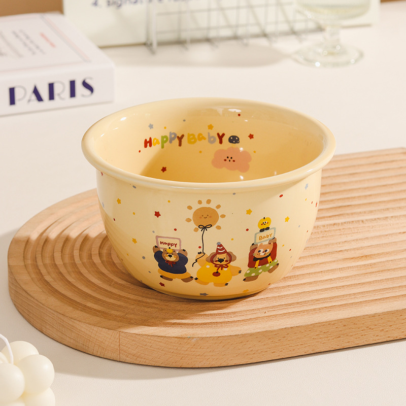 Kerámiából készült étkészlet alglazúros színnel, egyszerű stílusban; tartalmaz kétfülű rizsbort, levesestálat, tányért és evőpálcát.