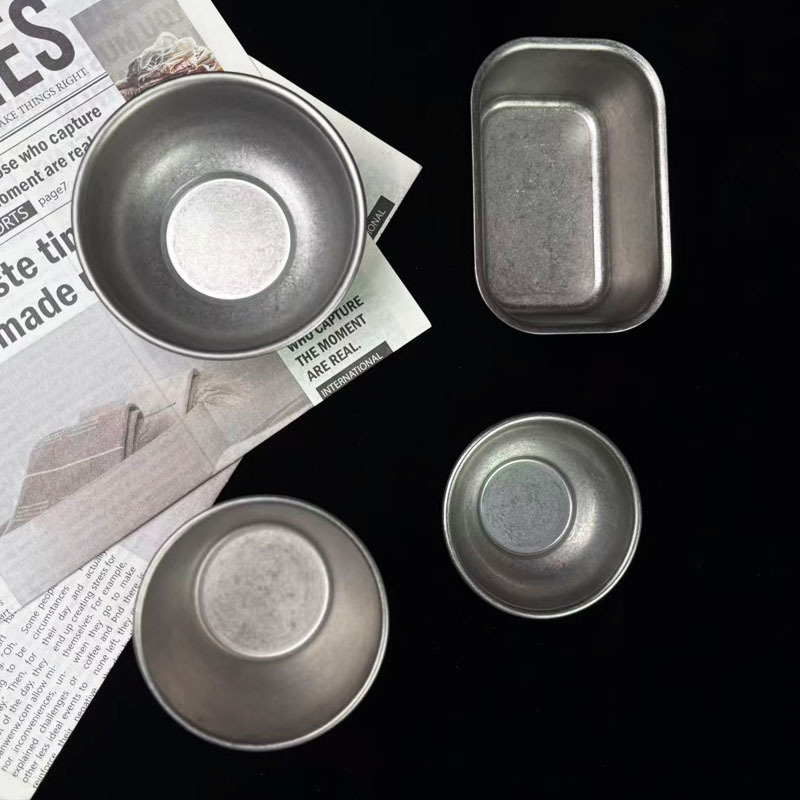 Set posuđa od 304 nehrđajućeg čelika — retro snježna pahulja industrijskog stila; zdjele i tanjuri, zdjele za rižu, juhe, posude za umake; moderna jednostavnost; mogućnost loga