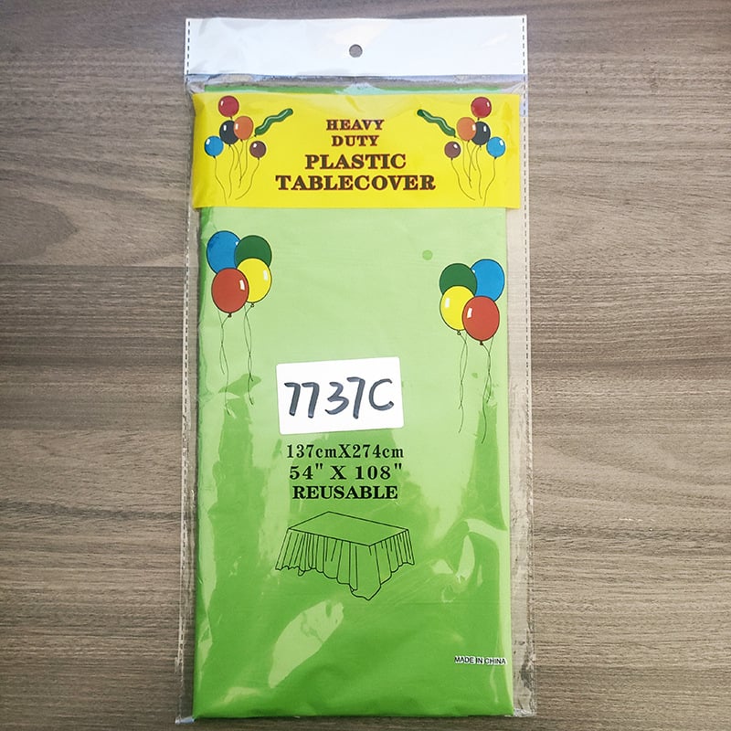 Jednokratni plastični stolnjak, pravokutnog oblika, jednobojni uzorak, debljina 0,03 mm