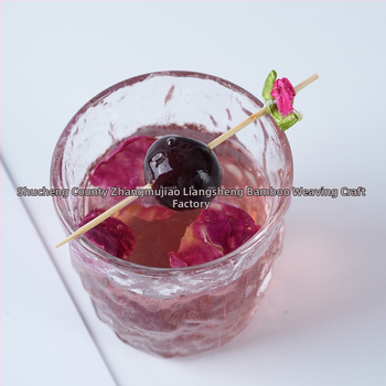 Bambusz nyárs rózsa-virágsokor motívummal és masnival – kandírozott gyümölcs és koktél díszítéséhez, 100 darabos csomag