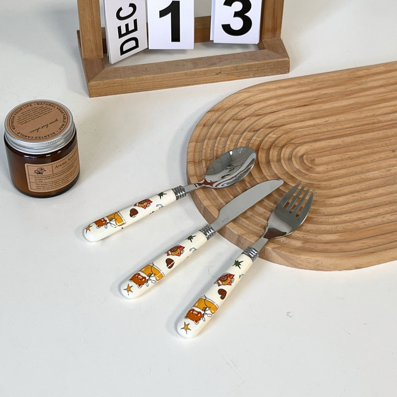 Slatki dječji set pribora od 304 nehrđajućeg čelika — nož, vilica, žlica i štapići; višefunkcionalno, strojno polirano