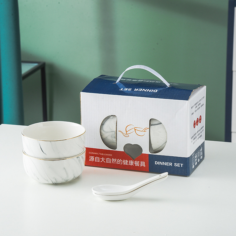 Porcelán étkészlet ajándékba – tálak, tányérok és kanalak, logóval nyomtatva, testreszabható, mikrohullámú sütőben használható, kerek formájú