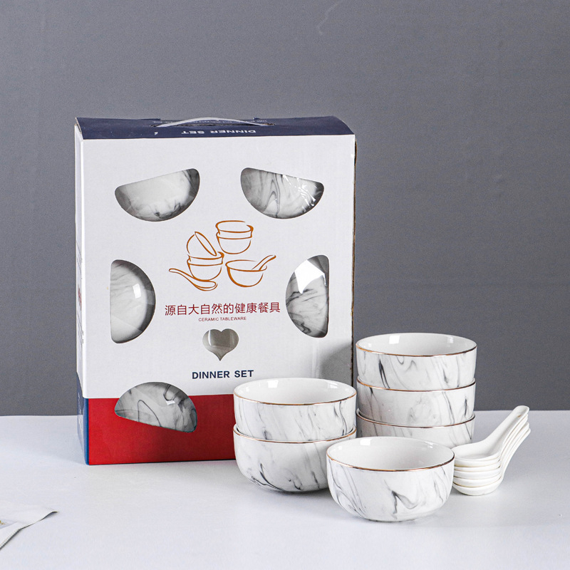 Porcelán étkészlet ajándékba – tálak, tányérok és kanalak, logóval nyomtatva, testreszabható, mikrohullámú sütőben használható, kerek formájú