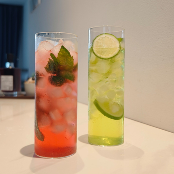 Šalica - borosilikatno staklo, otporno na visoke temperature, moderni minimalistički stil, okrugli oblik, bez ručke