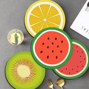 Kör alakú csészealátét, rajzfilmszerű gyümölcs mintával, anyag: diatomitagyag