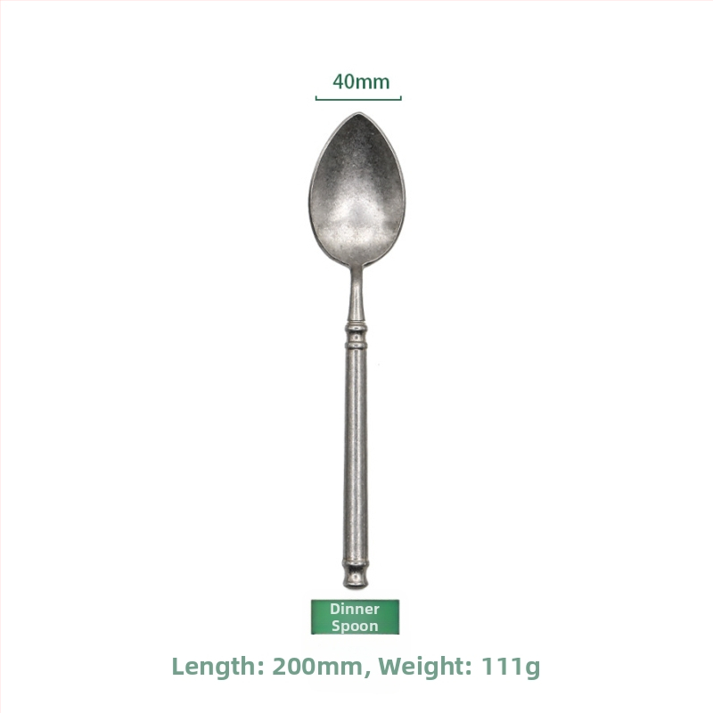 Set riadu z nehrdzavejúcej ocele 304, retro opotrebený dizajn, štyri diely: nôž, vidlica, lyžica a vidlica na tortu; ručne vyrobený, prispôsobiteľný