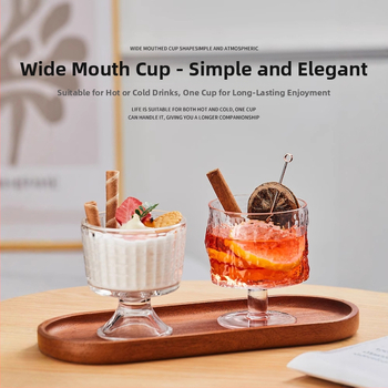 Üvegből készült goblet nyitott faragással, modern minimalista dizájn, hidegen tartja az italokat, kerek, egyrétegű desszertpohár