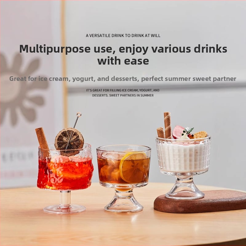 Üvegből készült goblet nyitott faragással, modern minimalista dizájn, hidegen tartja az italokat, kerek, egyrétegű desszertpohár