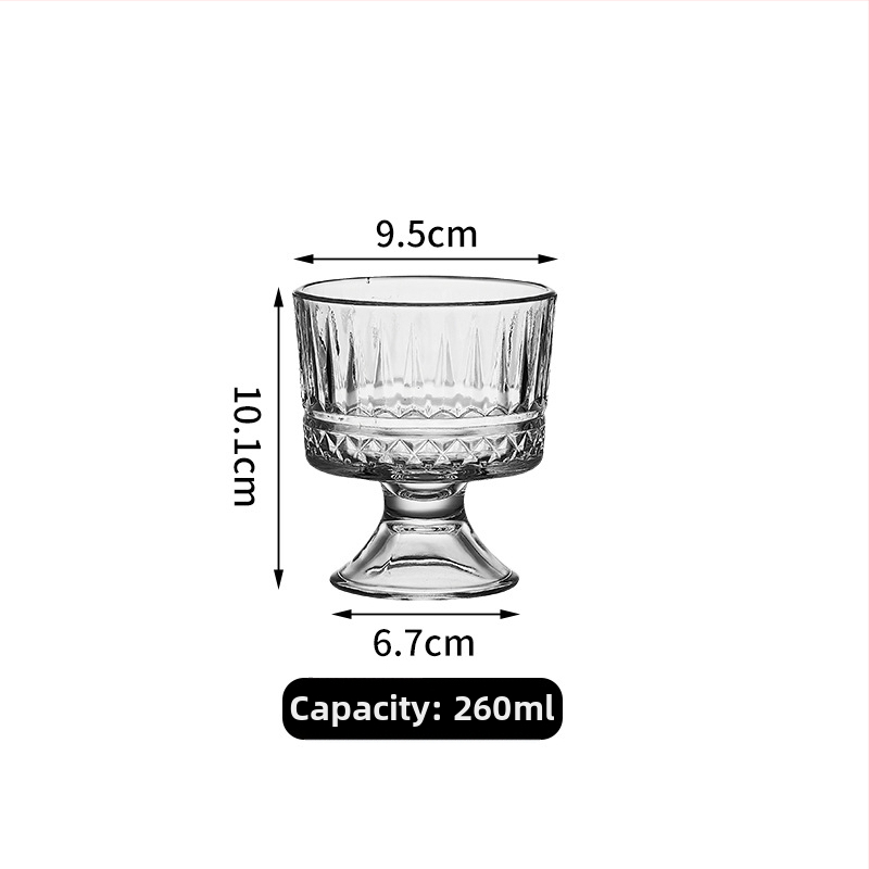 Üvegből készült goblet nyitott faragással, modern minimalista dizájn, hidegen tartja az italokat, kerek, egyrétegű desszertpohár
